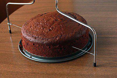 Рецепт Шоколадно-клюквенный торт шаг-6