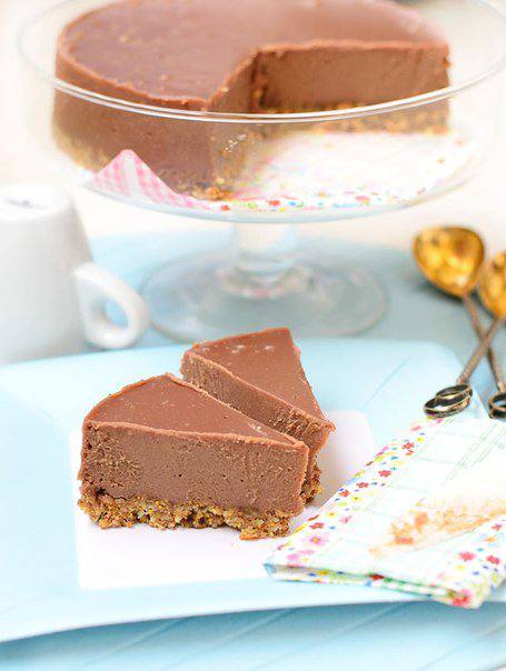 Рецепт Шоколадно-ореховый торт с кремом шаг-1