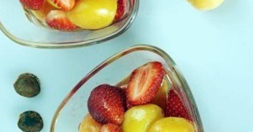 Рецепт Десерт с клубникой и абрикосами  шаг-2