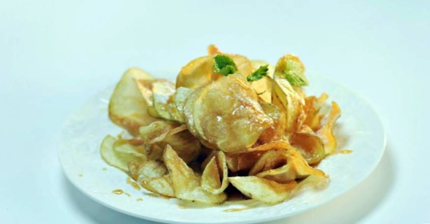 Рецепт Хрустящий картофель с карамелью шаг-3
