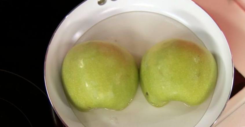 Рецепт Малиновые яблоки с орехами  шаг-2