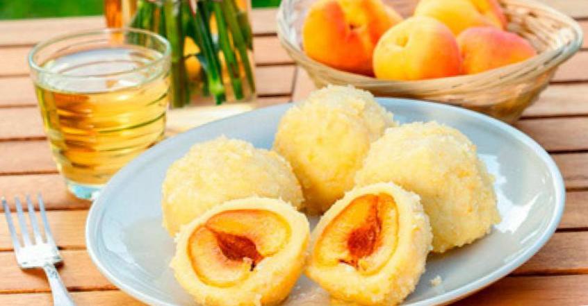 Рецепт Сладкие картофельные клецки с абрикосами шаг-1