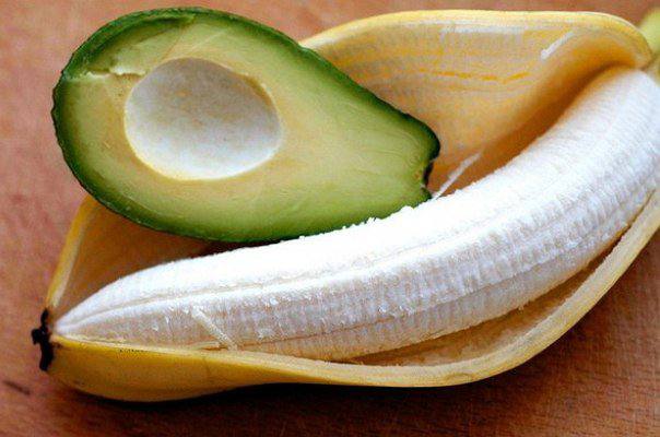 Рецепт Смузи с авокадо и бананом шаг-1