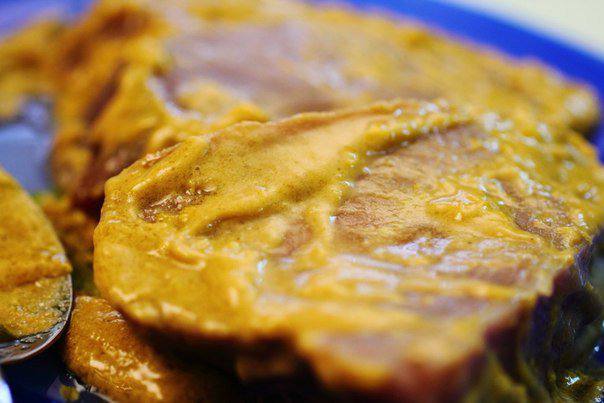 Рецепт Жареный тунец с салатом из помидор шаг-3