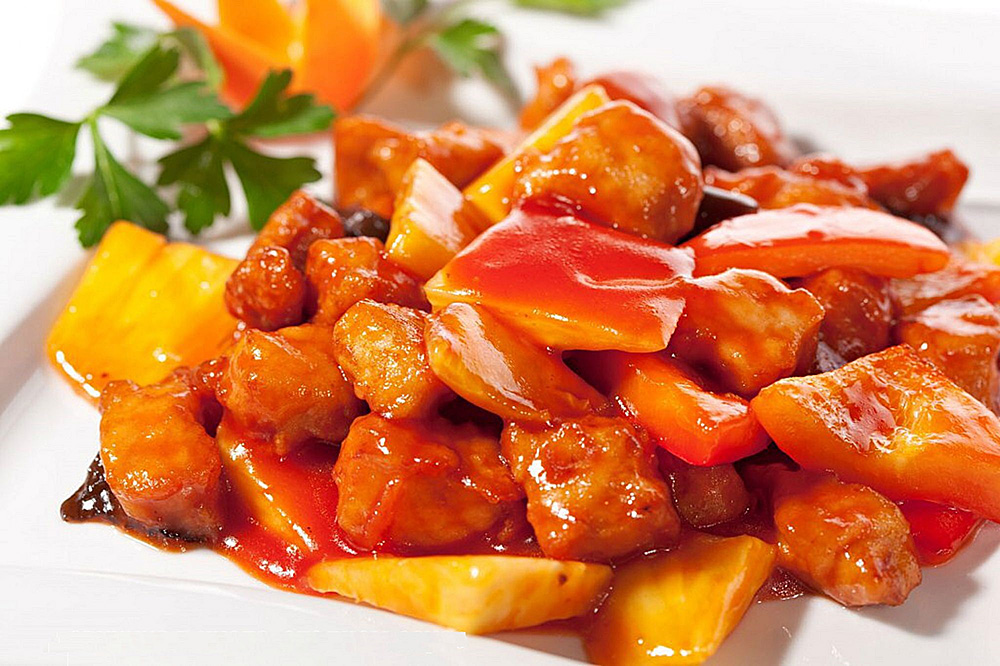 Курица в кисло-сладком соусе по-китайски на сковороде (габаджоу)