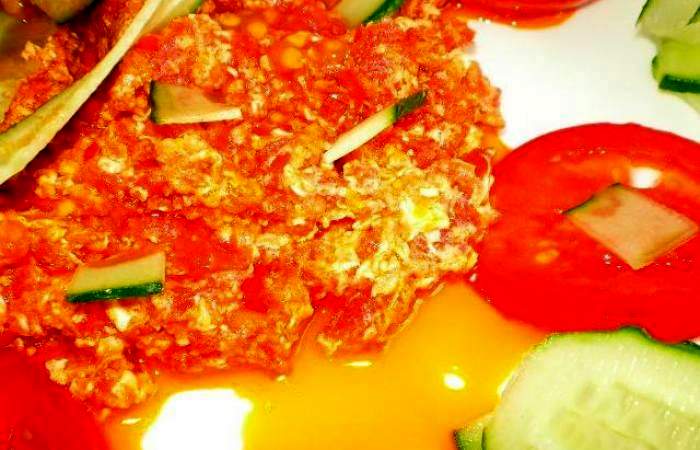 Рецепт Чыхыртма с помидорами и яйцом шаг-5