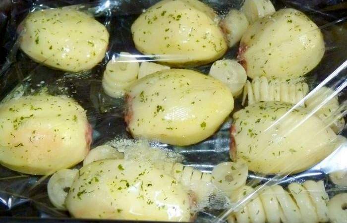 Рецепт Фаршированный картофель, запеченный в рукаве шаг-6