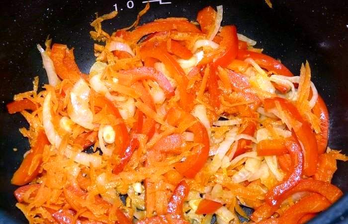 Рецепт Кальмары с овощами в сметанном соусе шаг-3