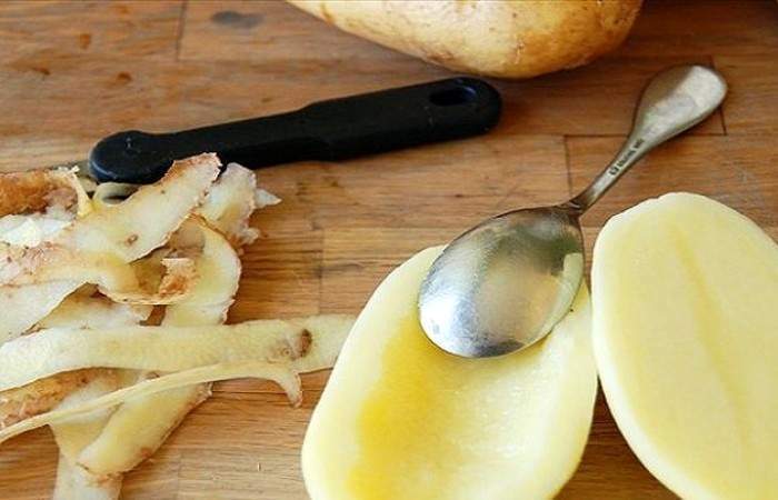 Рецепт Картофель, фаршированный овощами, брынзой и яйцом  шаг-2