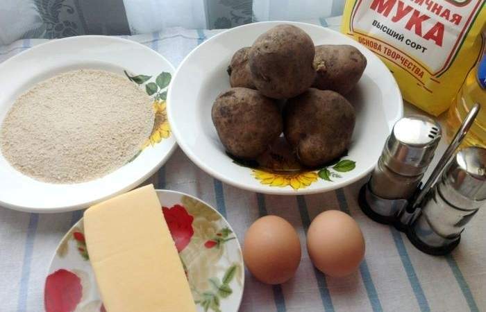 Рецепт Картофельные зразы с сыром шаг-1