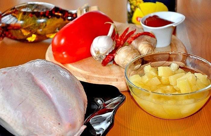 Рецепт Курица с ананасом шаг-1