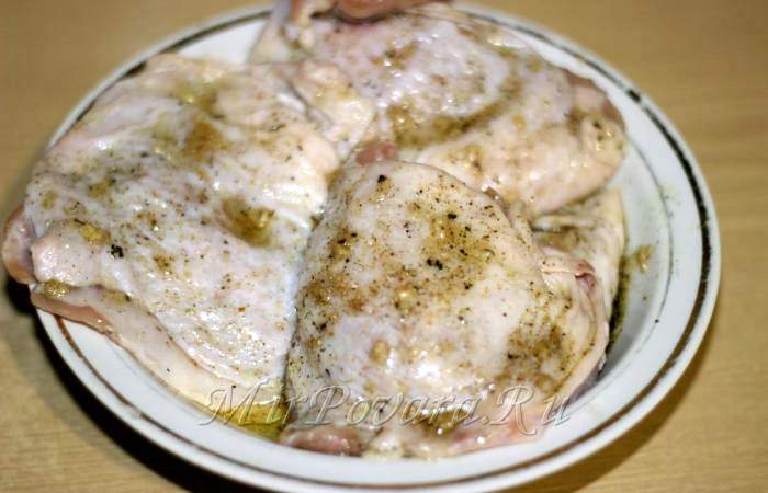 Рецепт Куриные бедрышки, жареные в мультиварке шаг-1