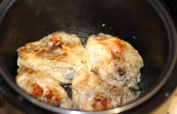 Рецепт Куриные бедрышки, жареные в мультиварке  шаг-4