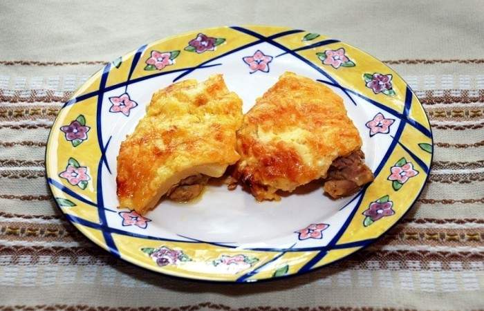 Рецепт Куриные бедрышки с ананасами и сыром шаг-6