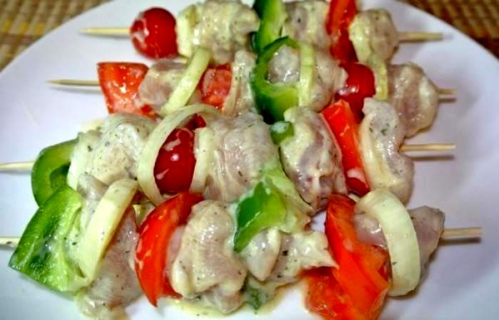Рецепт Куриный шашлык с овощами в духовке шаг-7