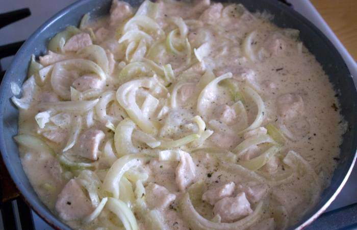 Рецепт Куриное филе в сметанном соусе шаг-6