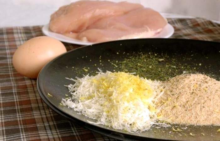 Рецепт Отбивные куриные с сыром шаг-1
