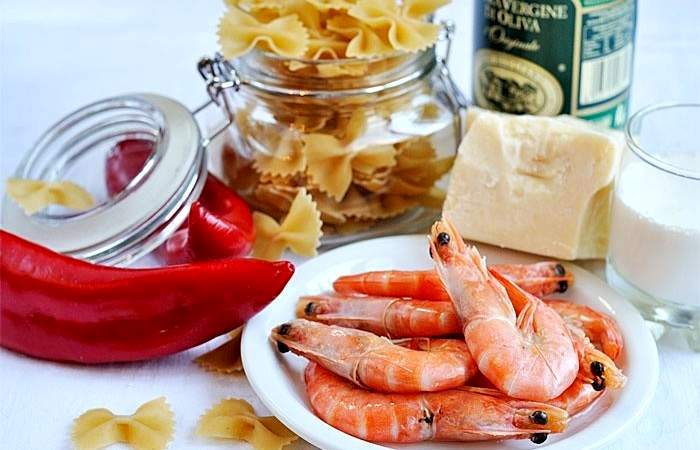 Рецепт Паста с морепродуктами и болгарским перцем шаг-1