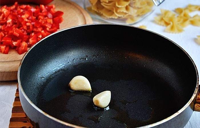 Рецепт Паста с морепродуктами и болгарским перцем шаг-3