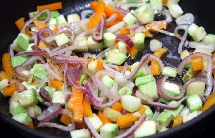 Рецепт Паста с овощами в томатном соусе  шаг-4