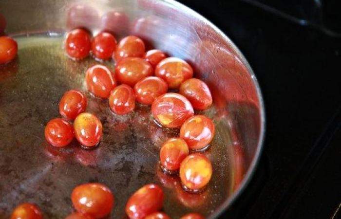 Рецепт Паста с помидорами черри и креветками  шаг-2