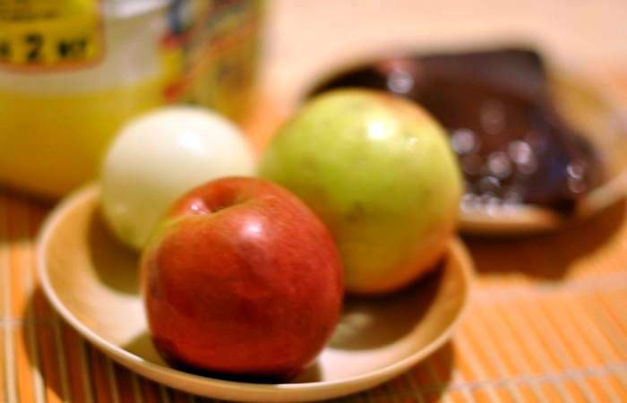 Рецепт Печень по-берлински с яблоками шаг-1