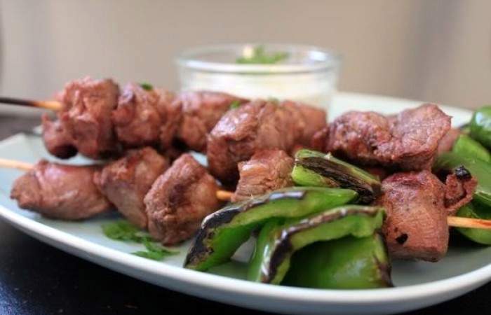 Рецепт Шашлык из баранины с йогуртовым соусом шаг-6