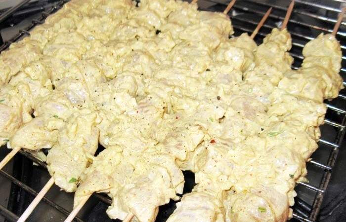 Рецепт Шашлык из курицы в майонезно-горчичном маринаде шаг-8