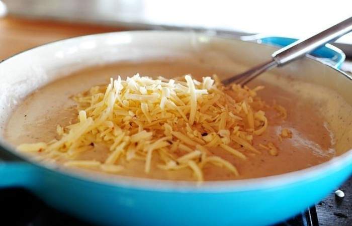 Рецепт Сырный соус с артишоками и шпинатом шаг-10