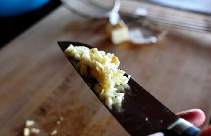 Рецепт Сырный соус с артишоками и шпинатом шаг-1