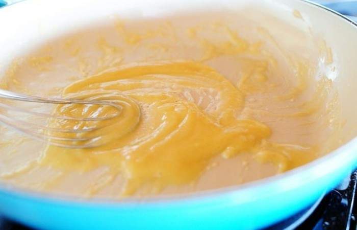 Рецепт Сырный соус с артишоками и шпинатом шаг-7