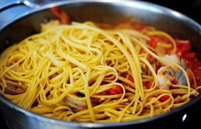 Рецепт Спагетти с креветками шаг-10