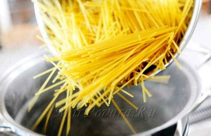 Рецепт Спагетти с сырным соусом шаг-6