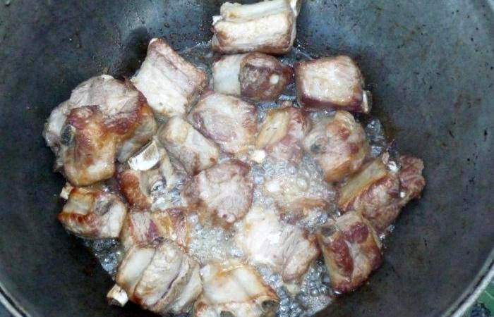 Рецепт Свиные ребра с картофелем на костре  шаг-4