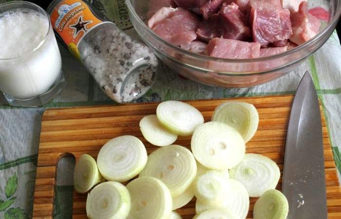 Рецепт Свиной шашлык на кефире шаг-1