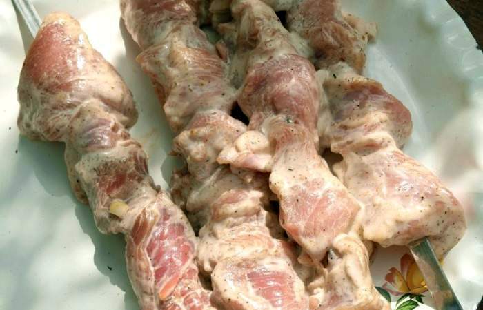 Рецепт Свиной шашлык на кефире шаг-3