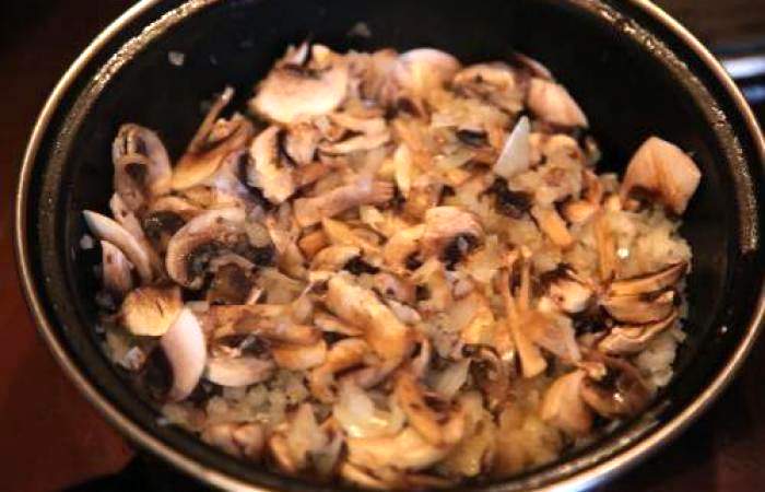 Рецепт Тефтели с картофелем и грибным соусом шаг-5