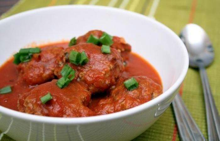 Рецепт Тефтели в томатном соусе с мятой шаг-8