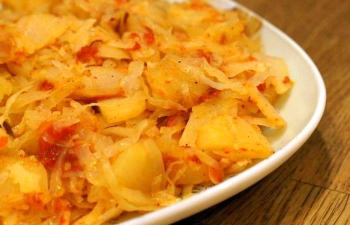 Рецепт Тушеная капуста с картофелем в мультиварке Готовим Кухонная техника Тушеная капуста с картофелем в мультиварке