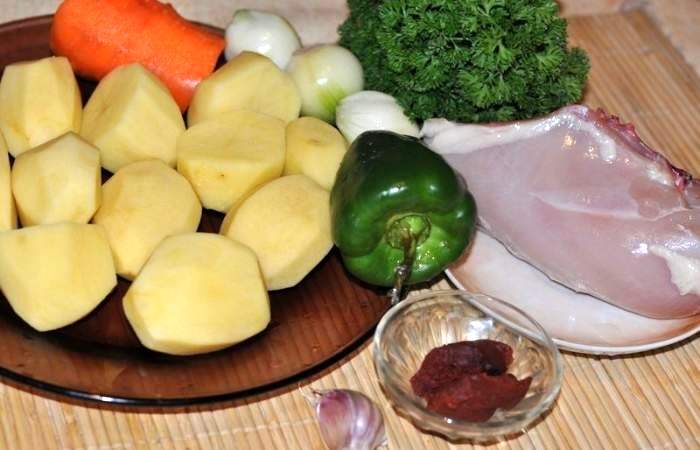 Рецепт Тушеная картошка с курицей шаг-1