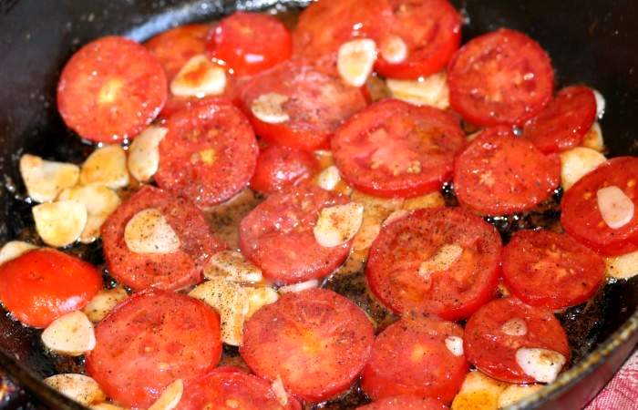 Рецепт Яичница с помидорами шаг-5