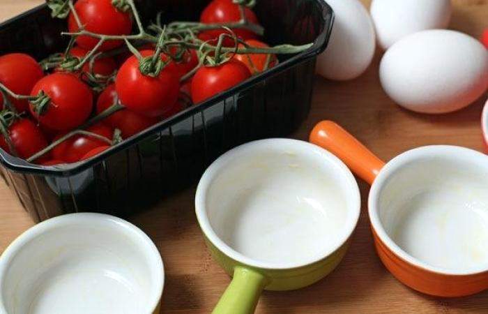 Рецепт Яичница с помидорами и сыром в духовке шаг-1