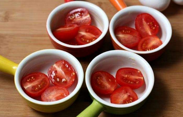 Рецепт Яичница с помидорами и сыром в духовке  шаг-2