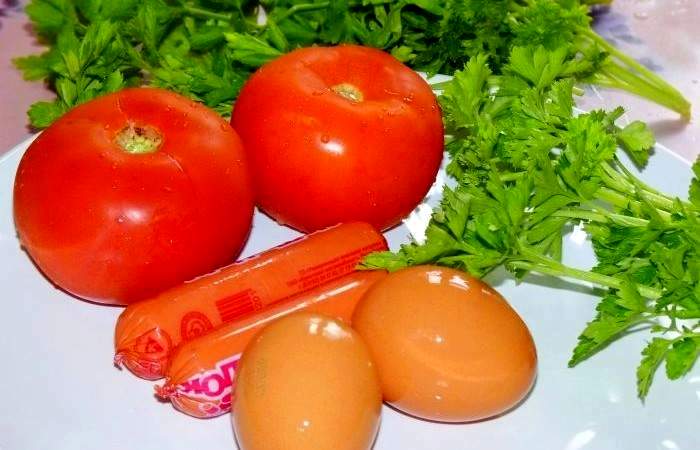 Рецепт Глазунья в помидорах шаг-1