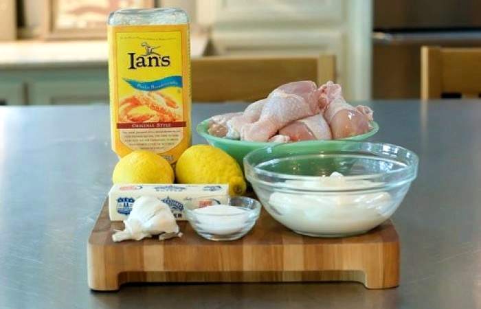 Рецепт Запеченные куриные ножки в йогуртовом соусе в панировке шаг-1