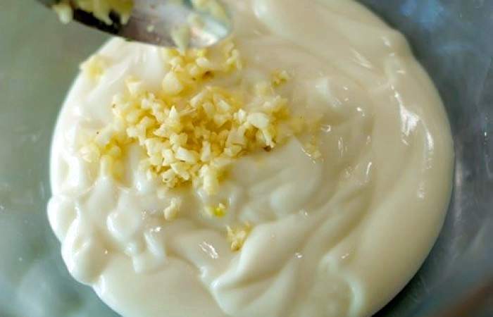 Рецепт Запеченные куриные ножки в йогуртовом соусе в панировке шаг-3