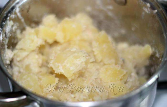 Рецепт Запеченный картофель в сметане в духовке шаг-6