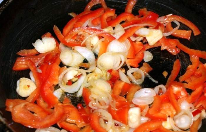 Рецепт Жареный рис по-тайски с курицей шаг-1