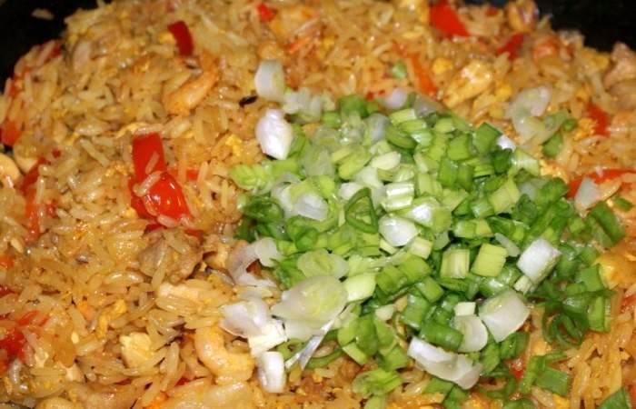Рецепт Жареный рис по-тайски с курицей шаг-7