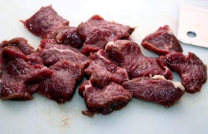Рецепт Жареное мясо с баклажанами шаг-1